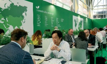 For talks with international buyers there is a special lounge at Sana, the international exhibition of natural products. (Photo: BolognaFiere)