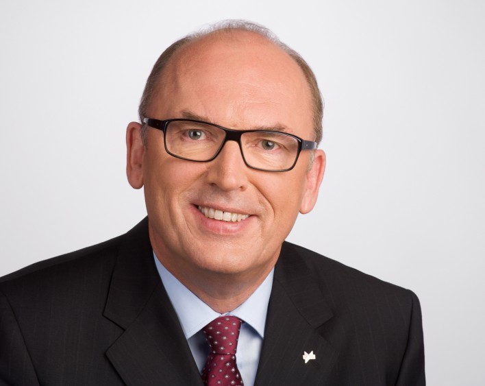 Dr. Peter Neven.
